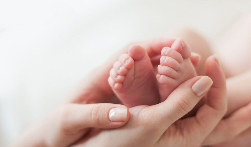 Medicii trag semnalul de alarmă: factorul care ucide nou-născuții