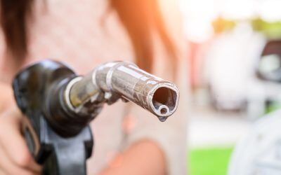 Prețurile la carburanți, în continuă ascensiune: Explicațiile ministrului Energiei Prețurile la petrol și, implicit, la carburanți continuă să crească, alimentând îngrijorări în rândul șoferilor și al economiștilor