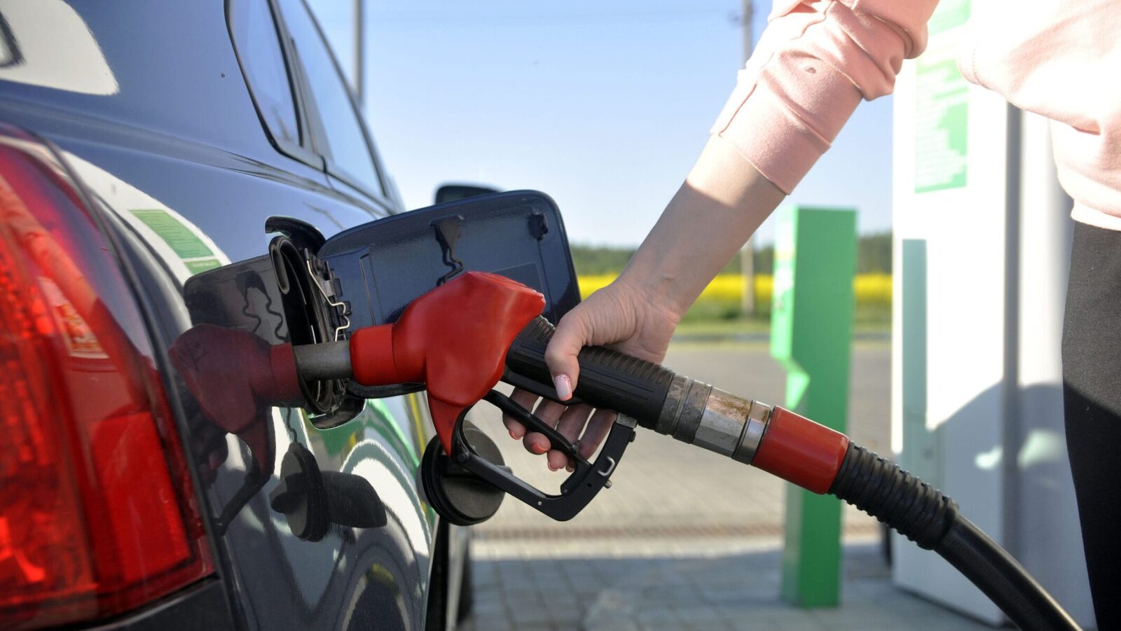 Prețurile la carburanți nu vor reveni la nivelurile de dinainte, chiar dacă Guvernul Bolojan a luat măsuri de compensare, a declarat consilierul onorific al premierului, Ionuț Dumitru