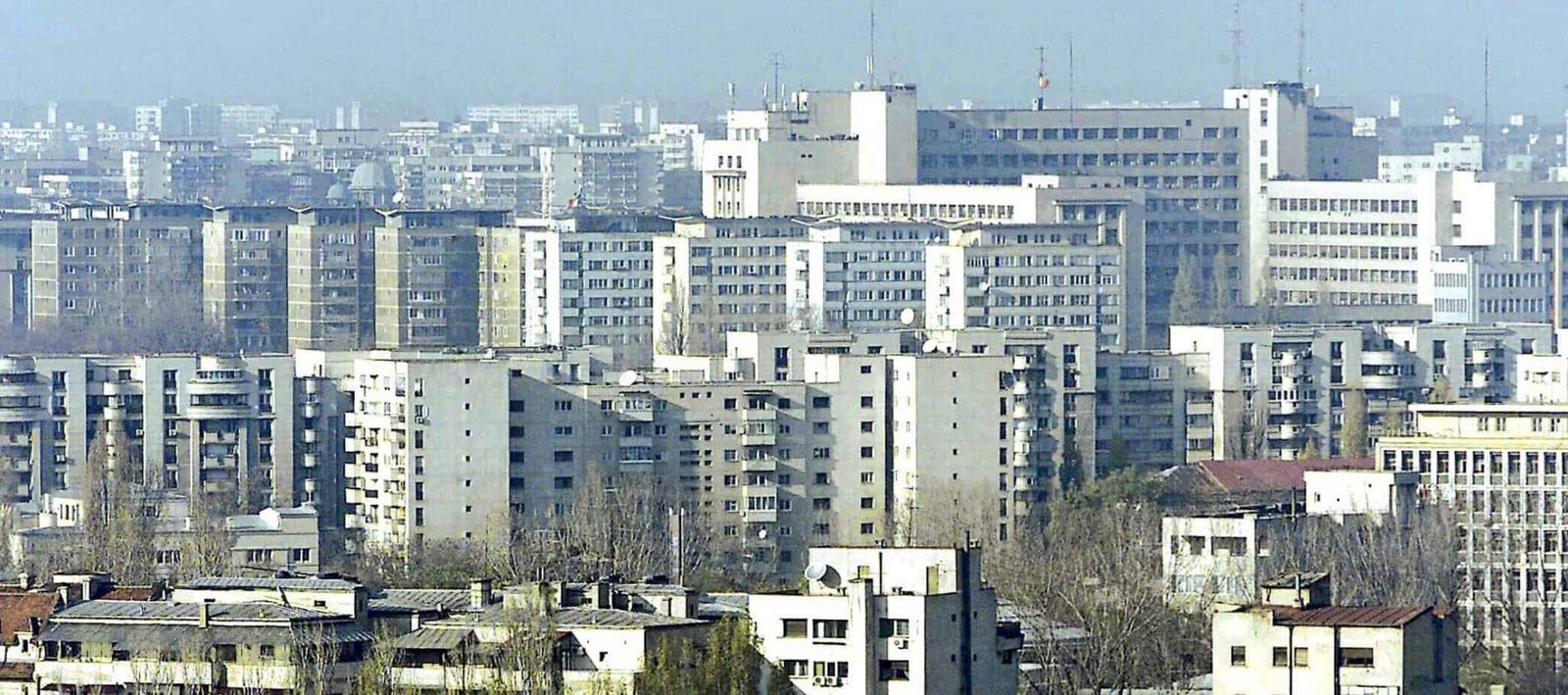 Prețurile locuințelor au crescut semnificativ în Uniunea Europeană în ultimul deceniu, România aflându-se într-o situație distinctă, unde prețurile reale au scăzut