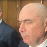 Guvernul în derivă: Bolojan negociază cu UDMR pentru ieșirea din criză