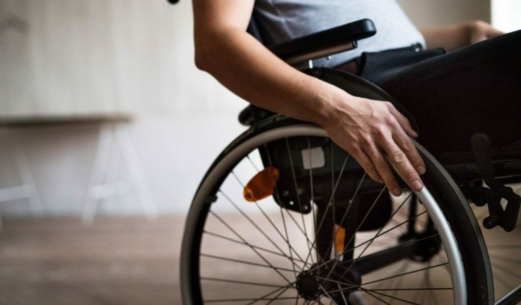Un drept crucial al persoanelor cu handicap, ignorat crunt. Ce au decis autoritățile