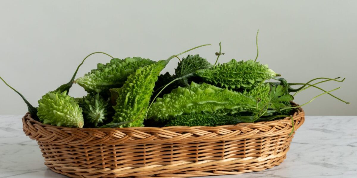 Castravetele amar, aliatul tău: Beneficii, diabet și colesterol sub control