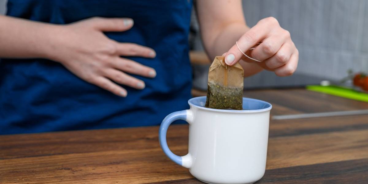 Ceaiuri SALVATOARE după Paște: Scapă de balonare și arsuri