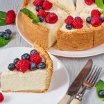 Tartă rapidă cu cremă de brânză: dulcele perfect, gata imediat!