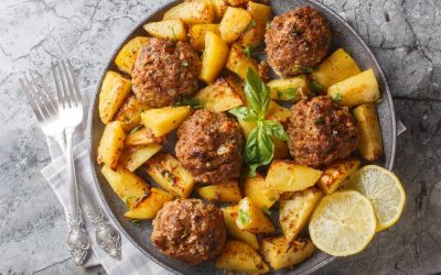 Rețeta de chiftele grecești la cuptor: Secretul bucătarilor! Face furori