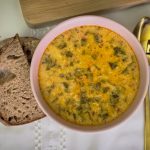 Ciorba de măcriș, deliciul acrișor ce-ți curăță organismul