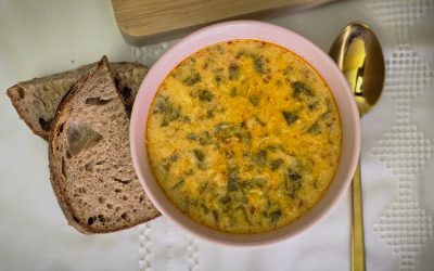 Ciorba de măcriș, deliciul acrișor ce-ți curăță organismul