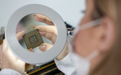 Cercetători români au dezvoltat un sistem de comunicație optică fără fir, care promite să reducă congestia rețelelor wireless și să ofere viteze mult mai mari