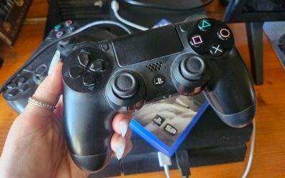 Alegerea accesoriilor pentru dispozitivele electronice poate părea simplă, dar dacă nu se face cu atenție, riscă să devină o cheltuială inutilă sau chiar un pericol pentru dispozitivul tău