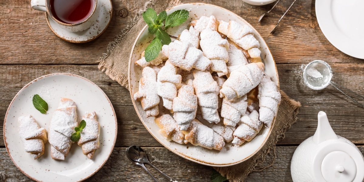 Cornulețe fragede, ispititoare: Rețeta SECRETĂ care te cucerește!