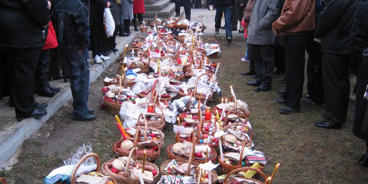 Ce se dă de pomană pentru morți și ce obiceiuri ne-au rămas