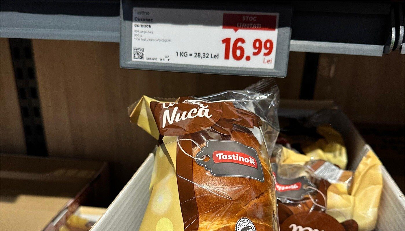 Cozonacul de Paște de la LIDL: Ce Ascunde Prețul de 16.99 Lei? Cozonacul, vedeta meselor de Paște, este un deliciu așteptat de români, dar opțiunile din supermarketuri ridică semne de întrebare