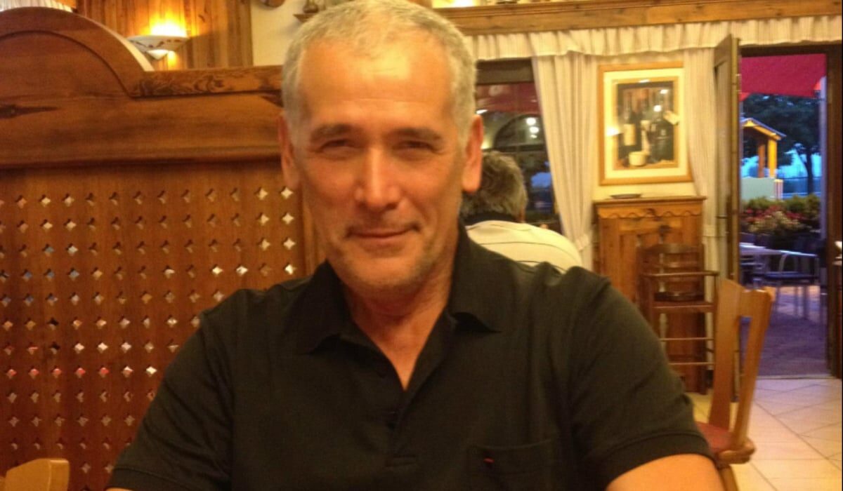 Menajera medicului anestezist Cristian Stăicu, acuzată de omor, distrugere și furt calificat, a fost reținută după ce a recunoscut în fața anchetatorilor că l-a înjunghiat pe pacientul său, în încercarea de a justifica gestul printr-un presupus comportament violent din partea victimei