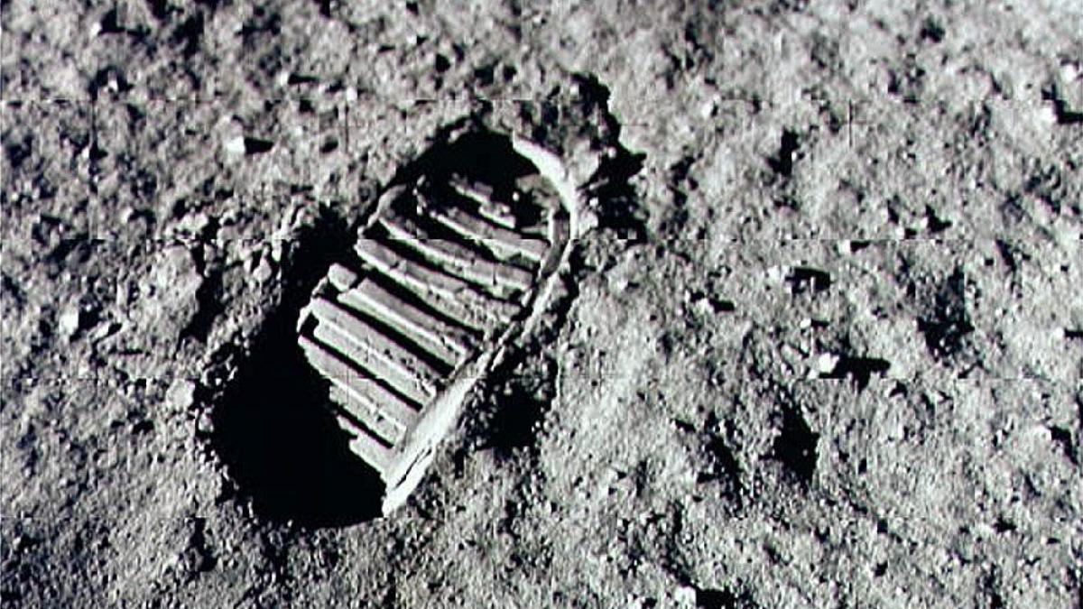 Urme noi pe Lună: NASA dezvăluie bocancii astronauților din misiunea Artemis