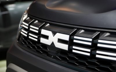 Interiorul noului Duster a revoluționat percepția asupra modelului, impresionând presa din Italia cu o combinație de tehnologie modernă și finisaje atent alese