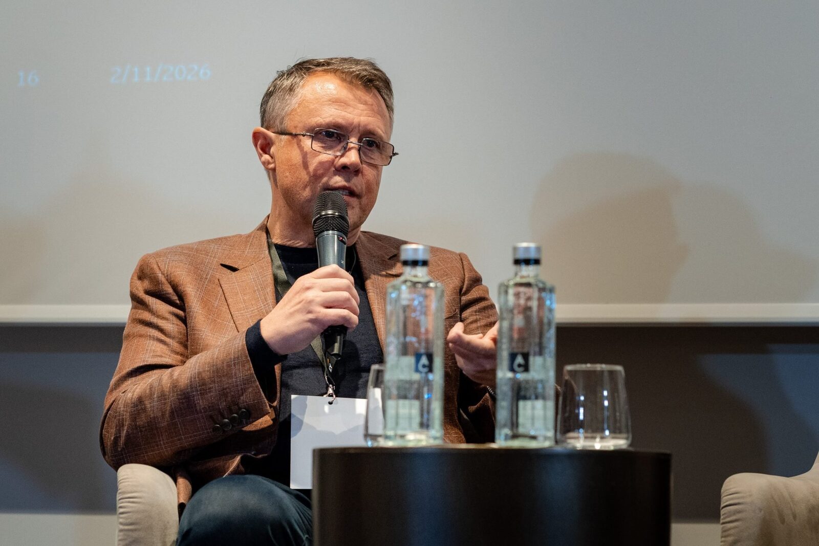 Dan Ostahie extinde cu forță platforma logistică de lângă București Grupul Altex, controlat de Dan Ostahie, continuă să investească masiv în infrastructura de distribuție din împrejurimile Capitalei