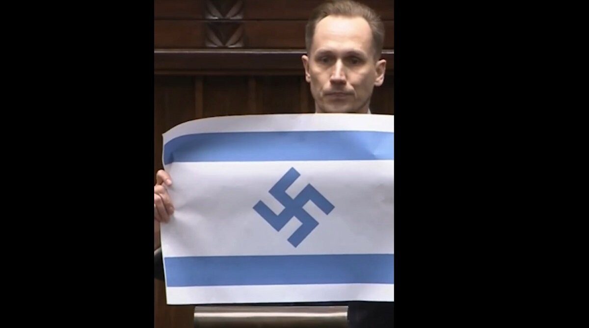 Deputat extremist a arborat steag israelian cu svastică în parlamentul polonez