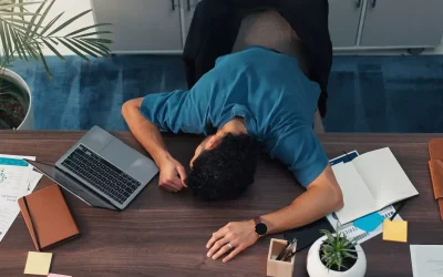 Angajat a dat în judecată compania: 500.000€ despăgubiri pentru zeci de vacanțe