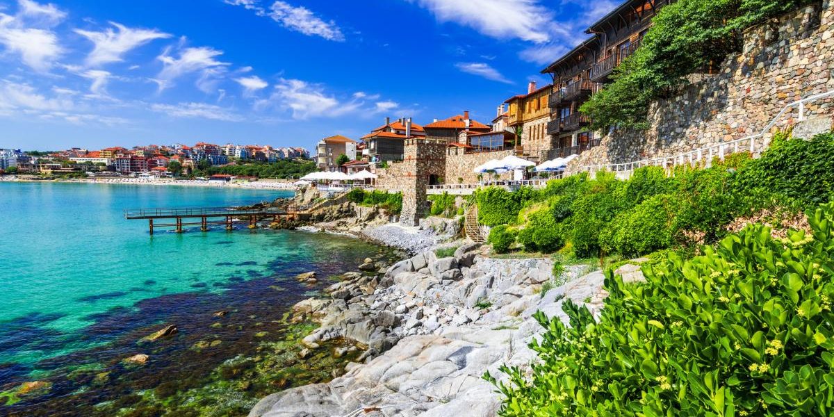 Destinația SECRETĂ: Coasta Amalfi, dar mai ieftină și aproape de România