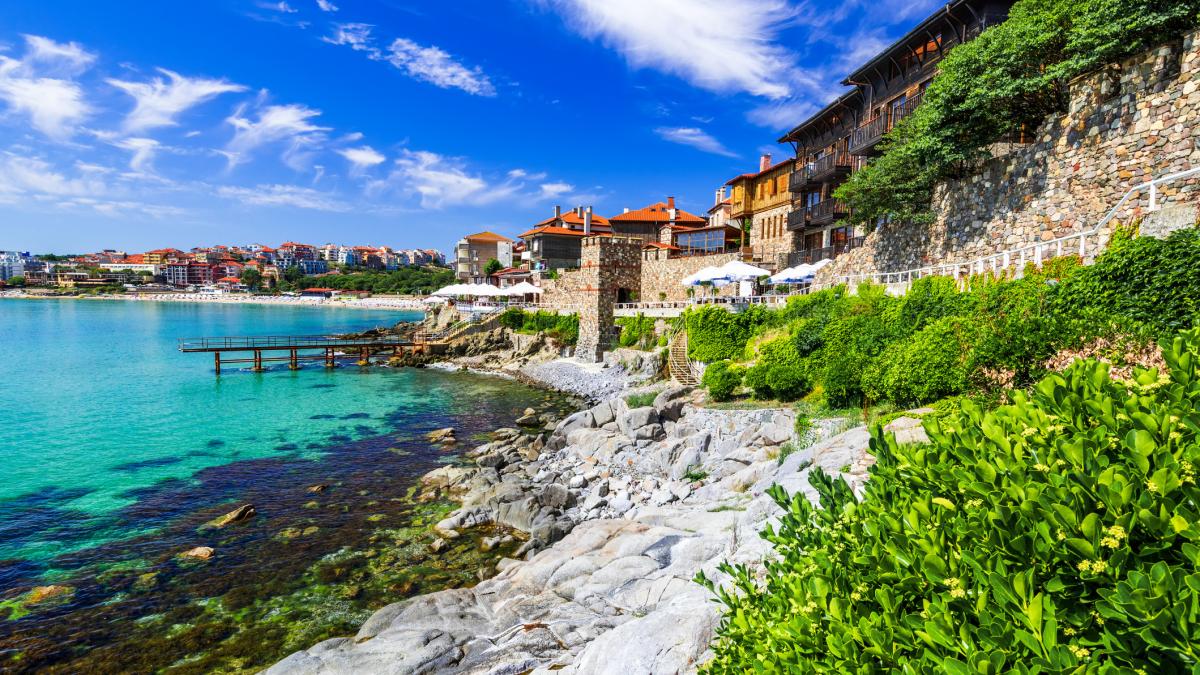 Destinația SECRETĂ: Coasta Amalfi, dar mai ieftină și aproape de România