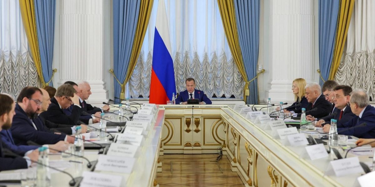 Ambasadorul Rusiei, convocat la Praga după amenințările lui Putin cu fabrici europene