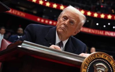 Donald Trump, blocadă în Strâmtoarea Ormuz: Amenință Iranul cu interdicții