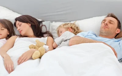 Copiii și somnul: 6 semne clare dacă e bine să doarmă cu părinții
