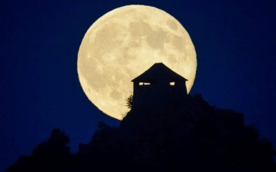 Două Luni pline în mai 2026: Spectacol astronomic rar peste România
