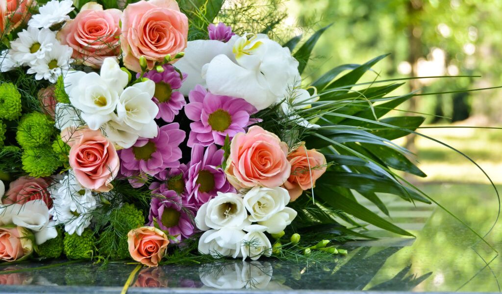 Floriile, una dintre cele mai importante sărbători din calendarul ortodox, se desfășoară în această zi cu o încărcătură spirituală și culturală profundă, marcând intrarea lui Iisus Hristos în Ierusalim și deschiderea Săptămânii Mari