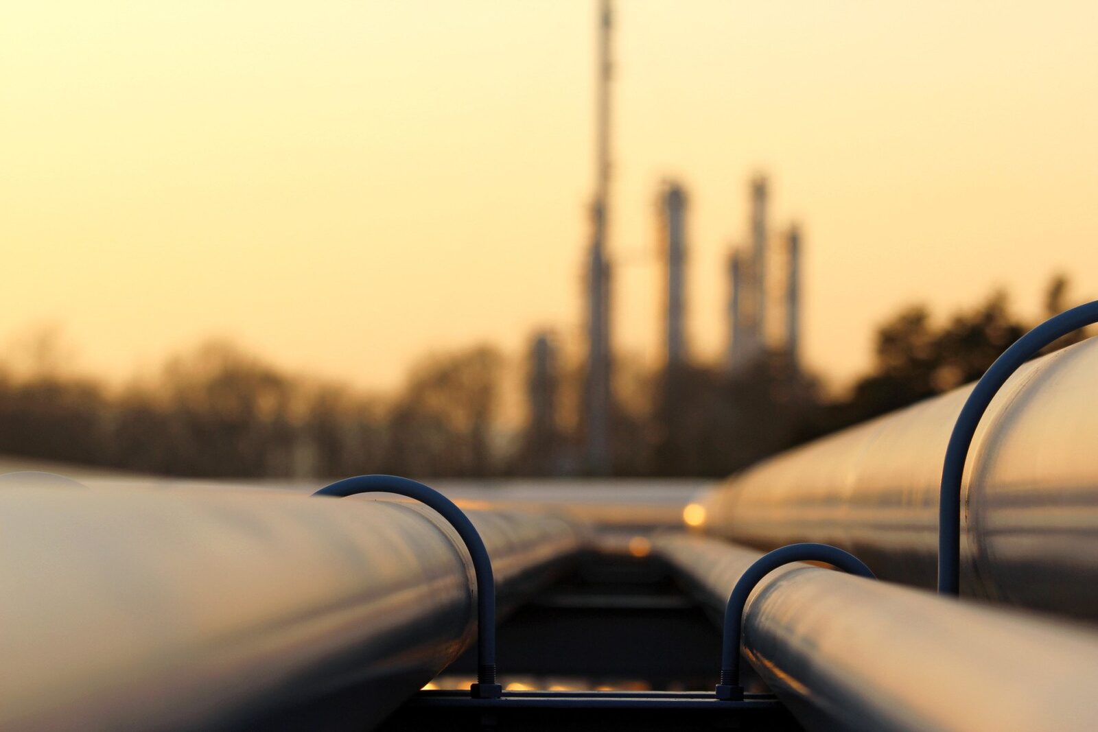 Cartelul OPEC+ anunță majorarea producției de petrol