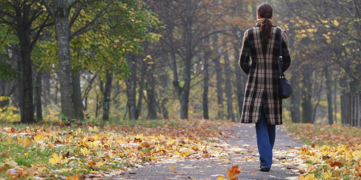 Cine sunt „doulele morții” și de ce stârnesc atâtea controverse în România