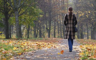 Cine sunt „doulele morții” și de ce stârnesc atâtea controverse în România