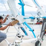 Amazon, sub asediu online: Dronele cu Inteligență Artificială fac praf coletele