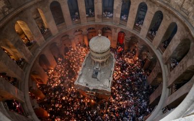 Zboruri spre Israel, aproape blocate. Focul Haric va fi adus de Biserici