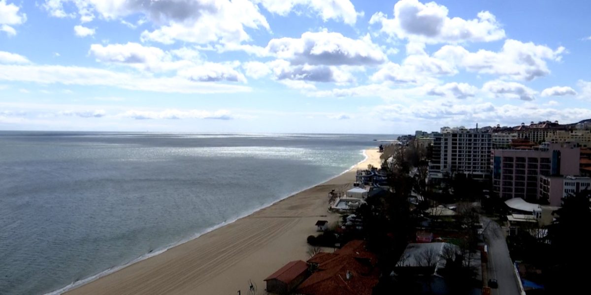 Bulgarii atacă litoralul: 40% reducere, români la muncă și mâncare ca acasă