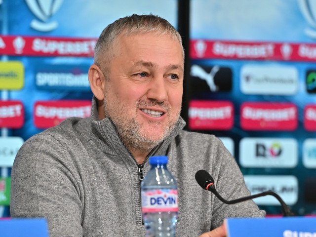 Mihai Rotaru pregătește o transferare record pentru Universitatea Craiova Mihai Rotaru, președintele și principalul acționar al Universității Craiova, este pe punctul de a efectua un transfer care ar putea răsturna orice record al clubului în mercato