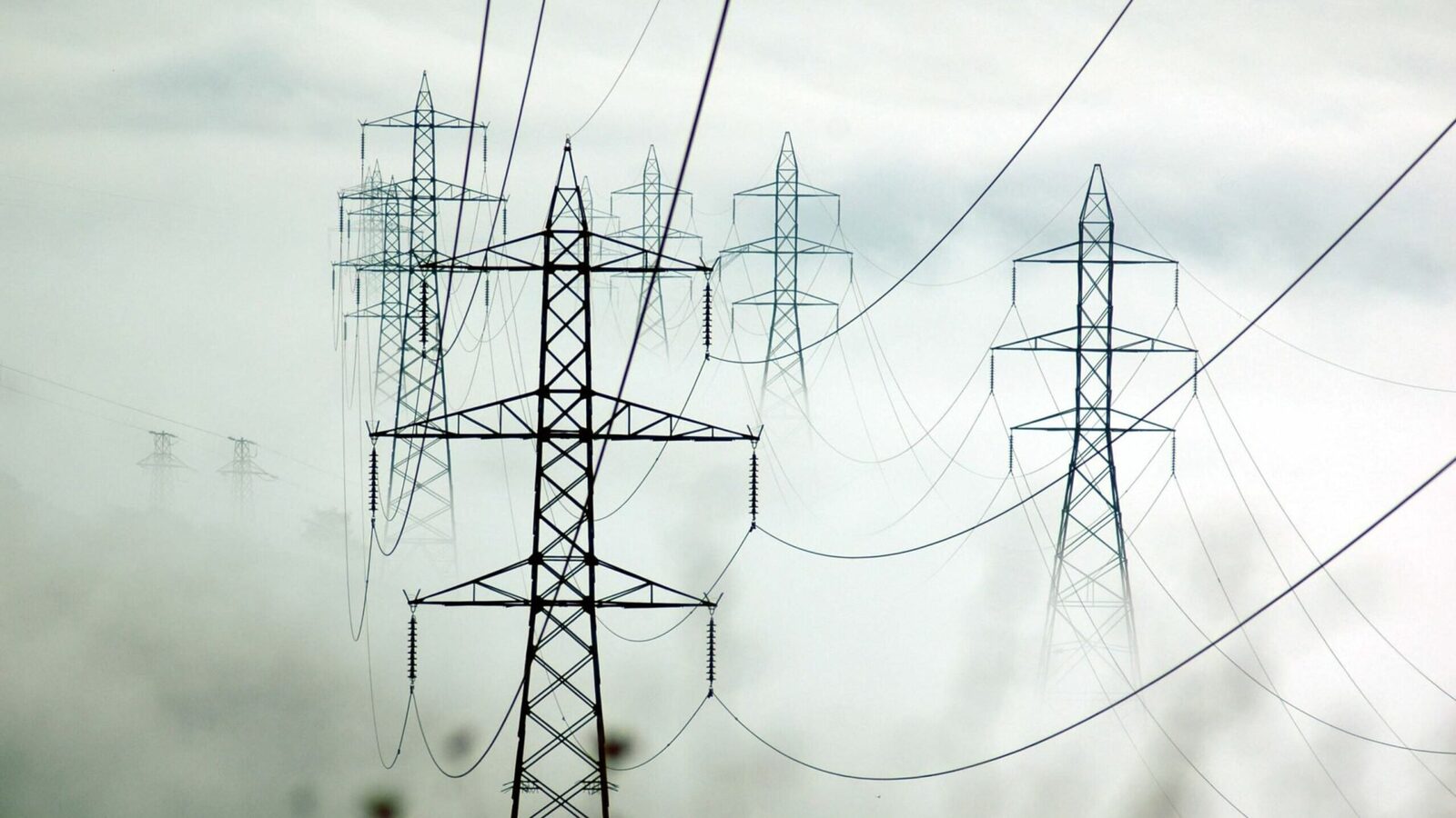 Rachel Reeves pregătește lovituri pentru economie: Plan de sprijin în fața crizei energetice