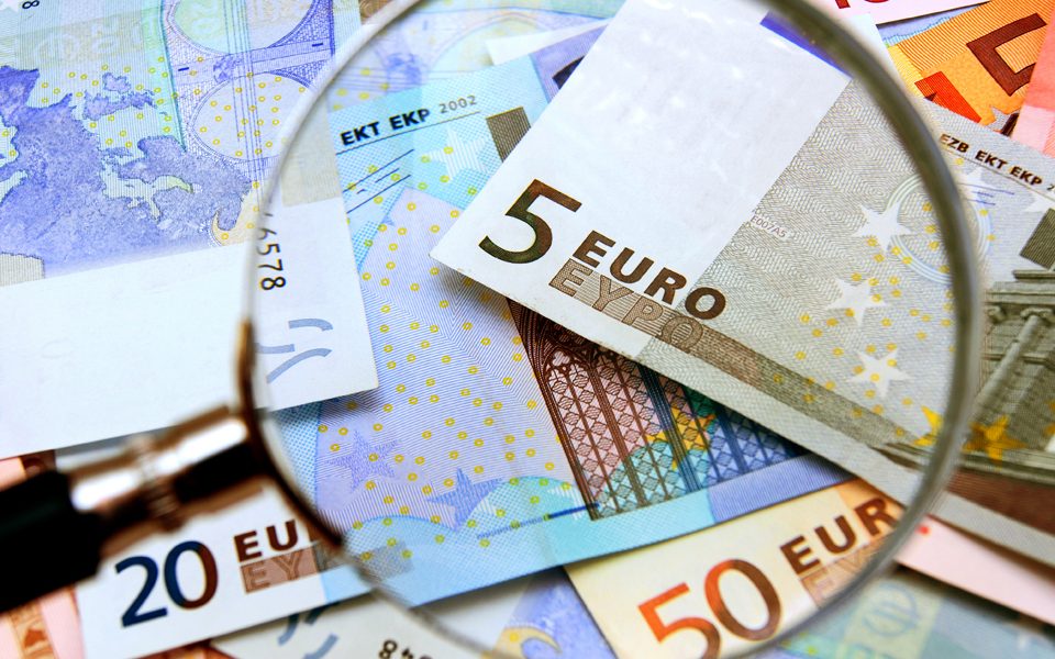 Programul de titluri de stat Fidelis revine în aprilie cu dobânzi mai mari față de martie, oferind investitorilor randamente atractive atât în lei, cât și în euro