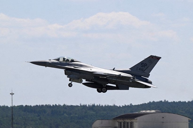 Avioane F-16 pe cerul Tulcei: Alertă după incidentul din România