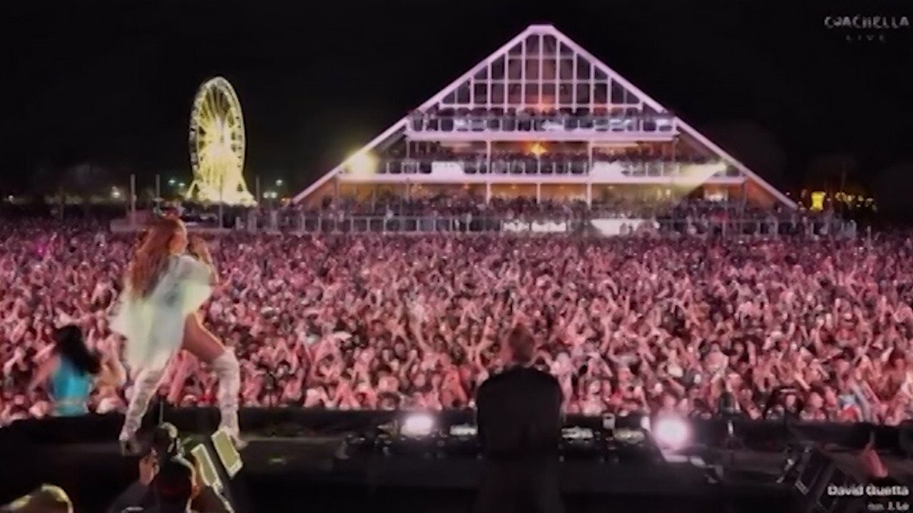 Jennifer Lopez, apariție-șoc la Coachella: Publicul, în delir!