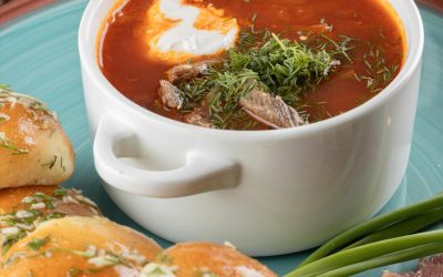 Studiu recent realizat de Agricola Internațional arată că masa în familie continuă să fie o tradiție păstrată cu strictețe de mulți români, chiar dacă ritmul modern al vieții complică adesea această obișnuință