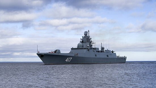 Un atac cu drone a vizat portul Novorossiisk de pe coasta rusă a Mării Negre, lovind o fregată a Marinei ruse, potrivit informațiilor publicate de comandantul Forțelor de drone ale armatei ucrainene, Robert Brovdi, pe canalul său de Telegram