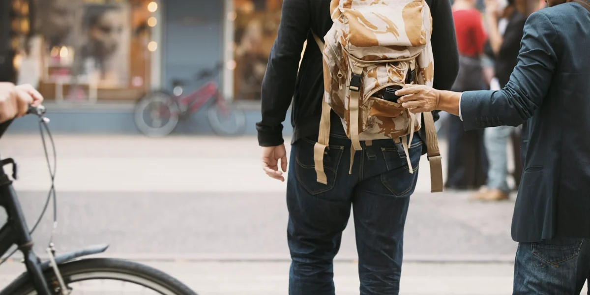 Furturi în UE: Pedepse dure în metropole. Ce sancțiuni riscă hoții în România