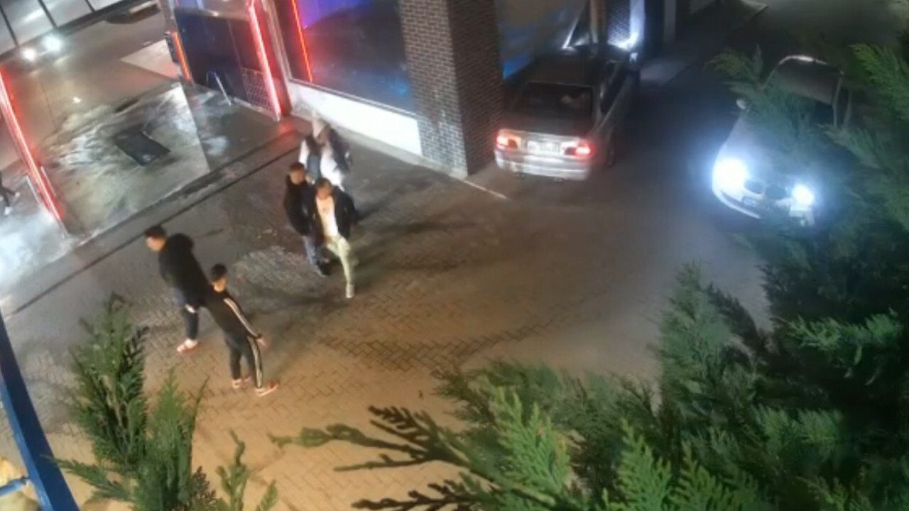 A fugit de bătaie, dar a distrus mașina în Tecuci: totul filmat