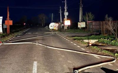 O coliziune rutieră gravă s-a produs pe DN 1D, în zona kilometrului 22+900 metri, în urma căreia traficul a fost oprit pe ambele sensuri de mers