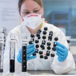 Grafenul sfidează gravitația: O lege a fizicii, dată peste cap de cercetători