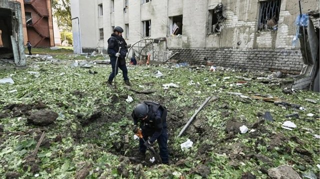 Dronă Rusă, atac SÂNGEROS: ambulanță LOVITĂ în Ucraina, paramedici RĂNIȚI