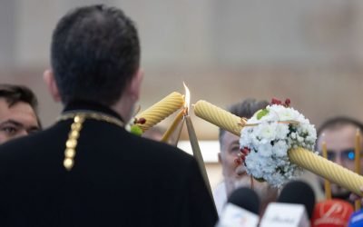 Lumina Sfântă, cu AVIOANE PRIVATE, ajunge în orașele din România