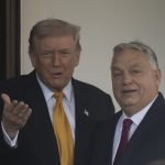 Trump face pe surdul la întrebarea despre Orban